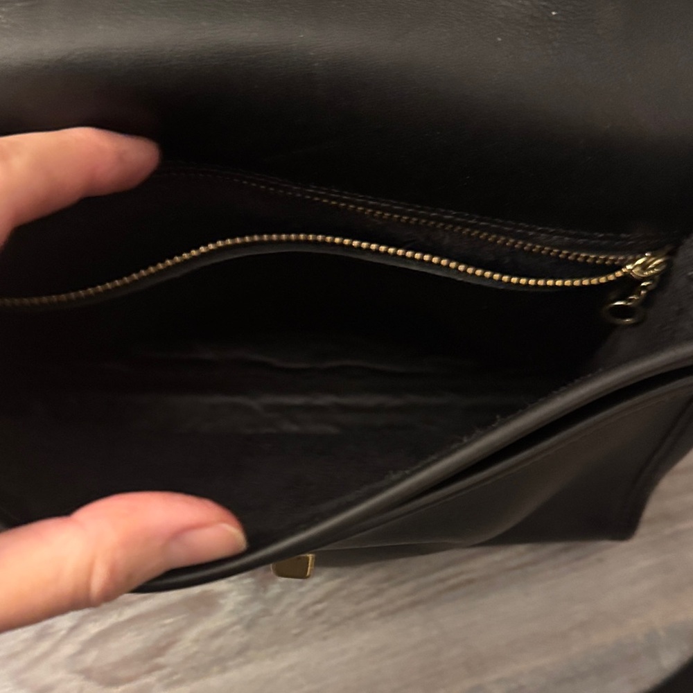 Vintage Coach Court 9870 Black Leather Crossbody Bag with Gold Accents - Picture 12 of 13